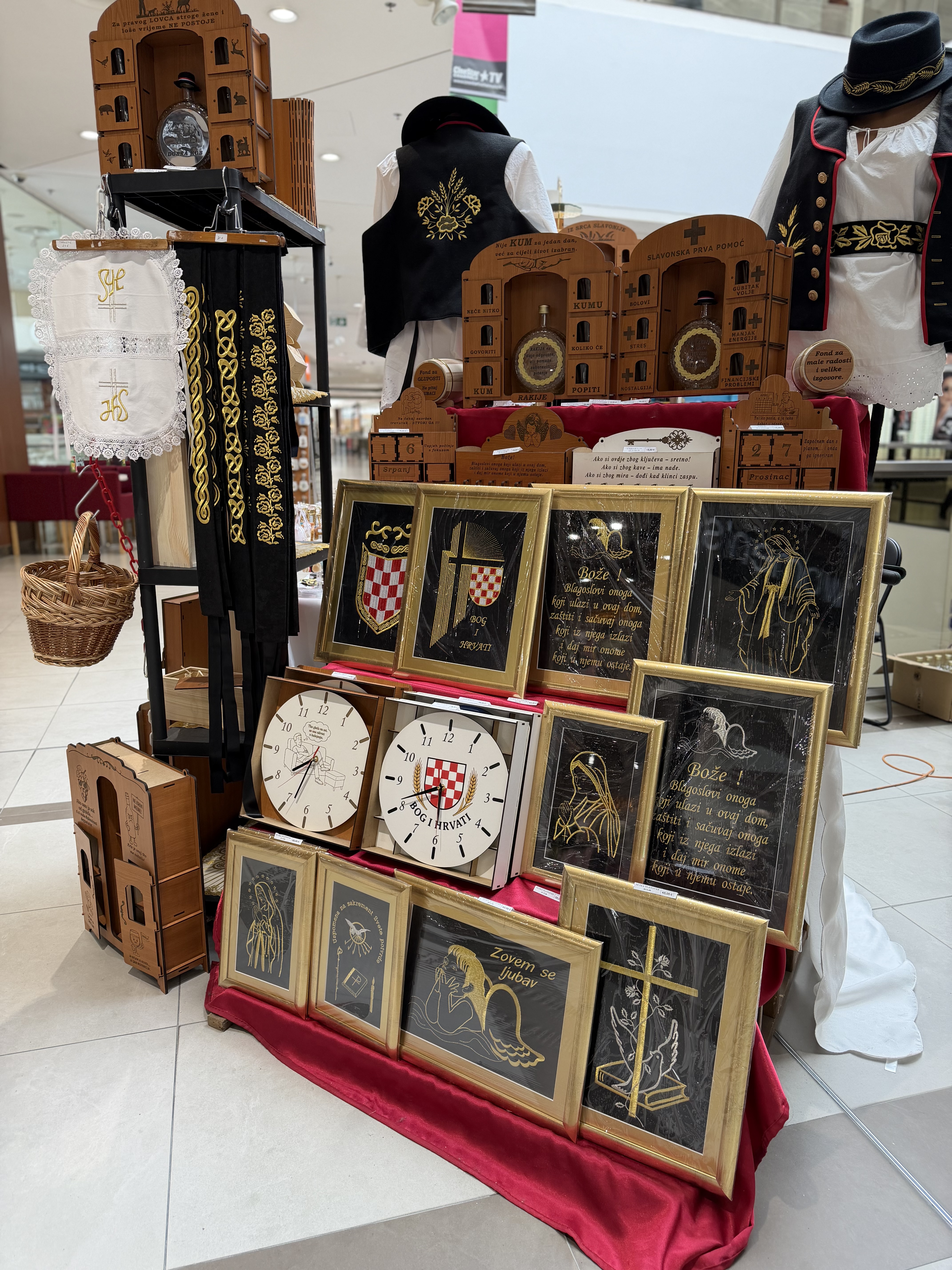 6a77937e f3b1 4092 844e 26da2a9c2986